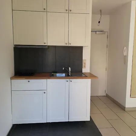 A Meme, Rez Avec Terrasse Namur