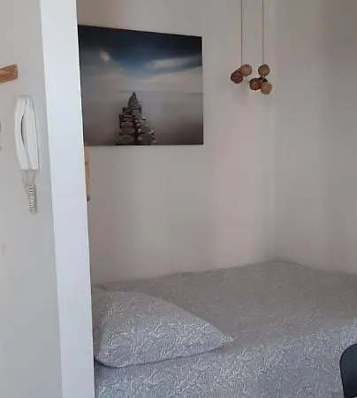 A Meme, Rez Avec Terrasse Namur