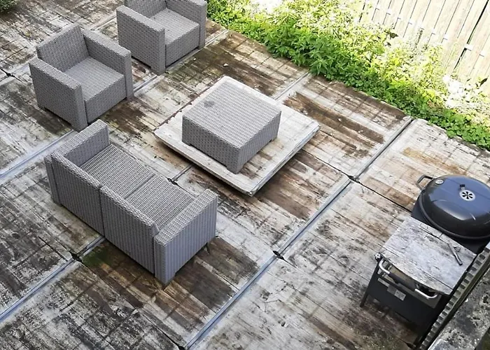 A Meme, Rez Avec Terrasse Appartement