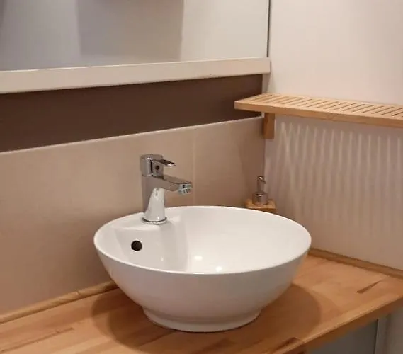 A Meme, Rez Avec Terrasse Appartement